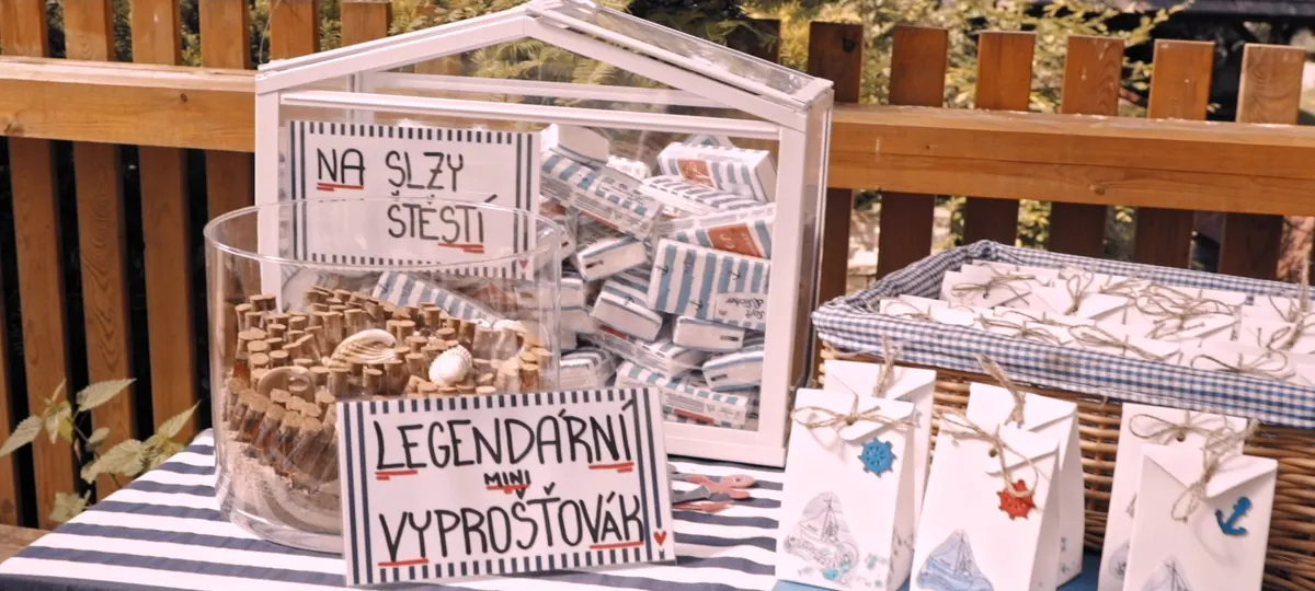 Svatební drobnosti: kapesníčky na slzy štěstí a legendární vyprošťovák